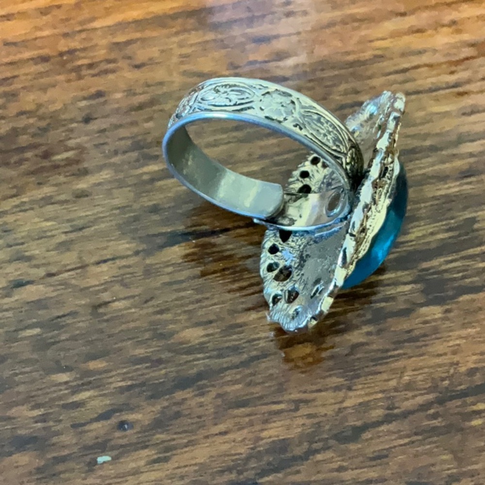 Turquoise statement ring - Picture 4 of 5